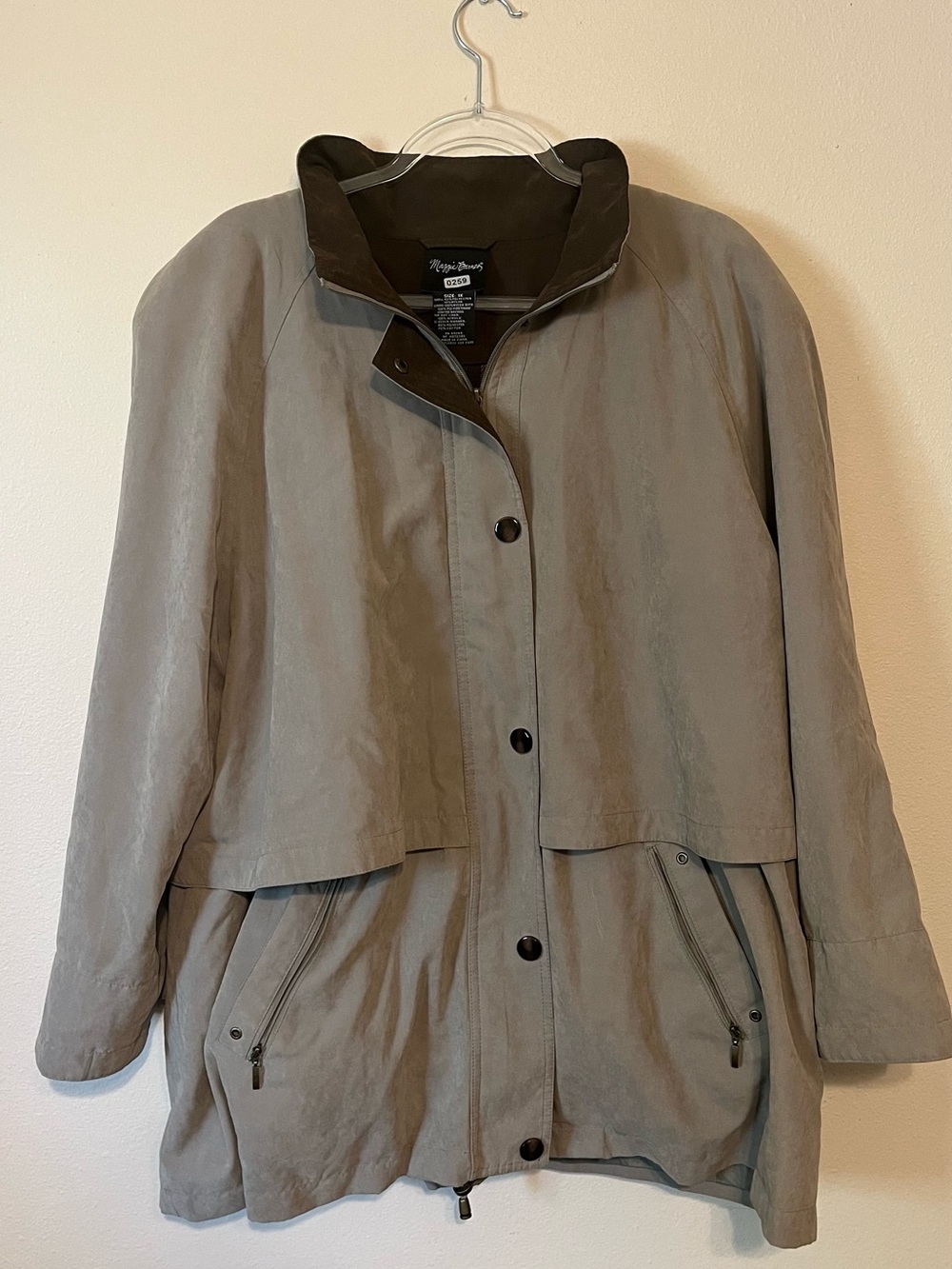 Maggie Barnes 1X Women's Coat